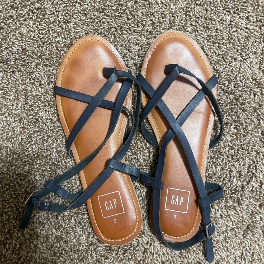 Worn for an one event.